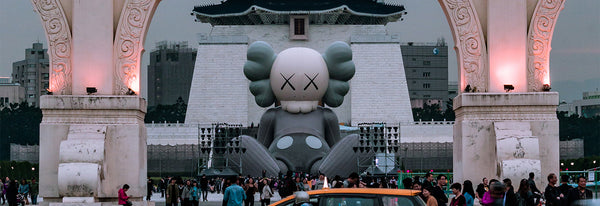 36-meters-long COMPANION in a seated position - KAWS:HOLIDAY TAIPEI