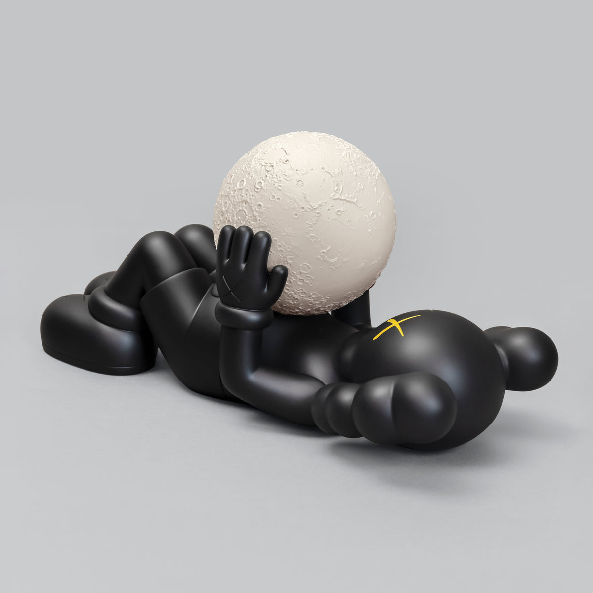 KAWS:HOLIDAY UK - Containers (Limited 1000 Sets) – DDTStore