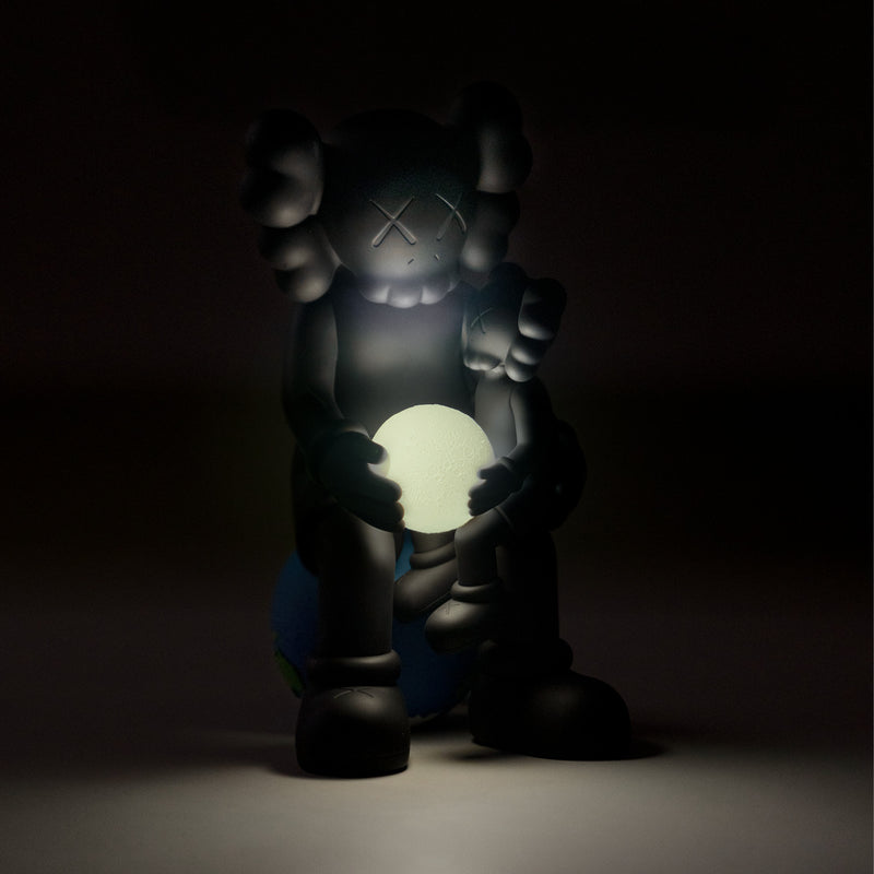 KAWS:HOLIDAY THAILAND - Black