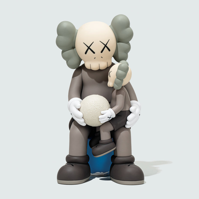 KAWS:HOLIDAY THAILAND - Brown
