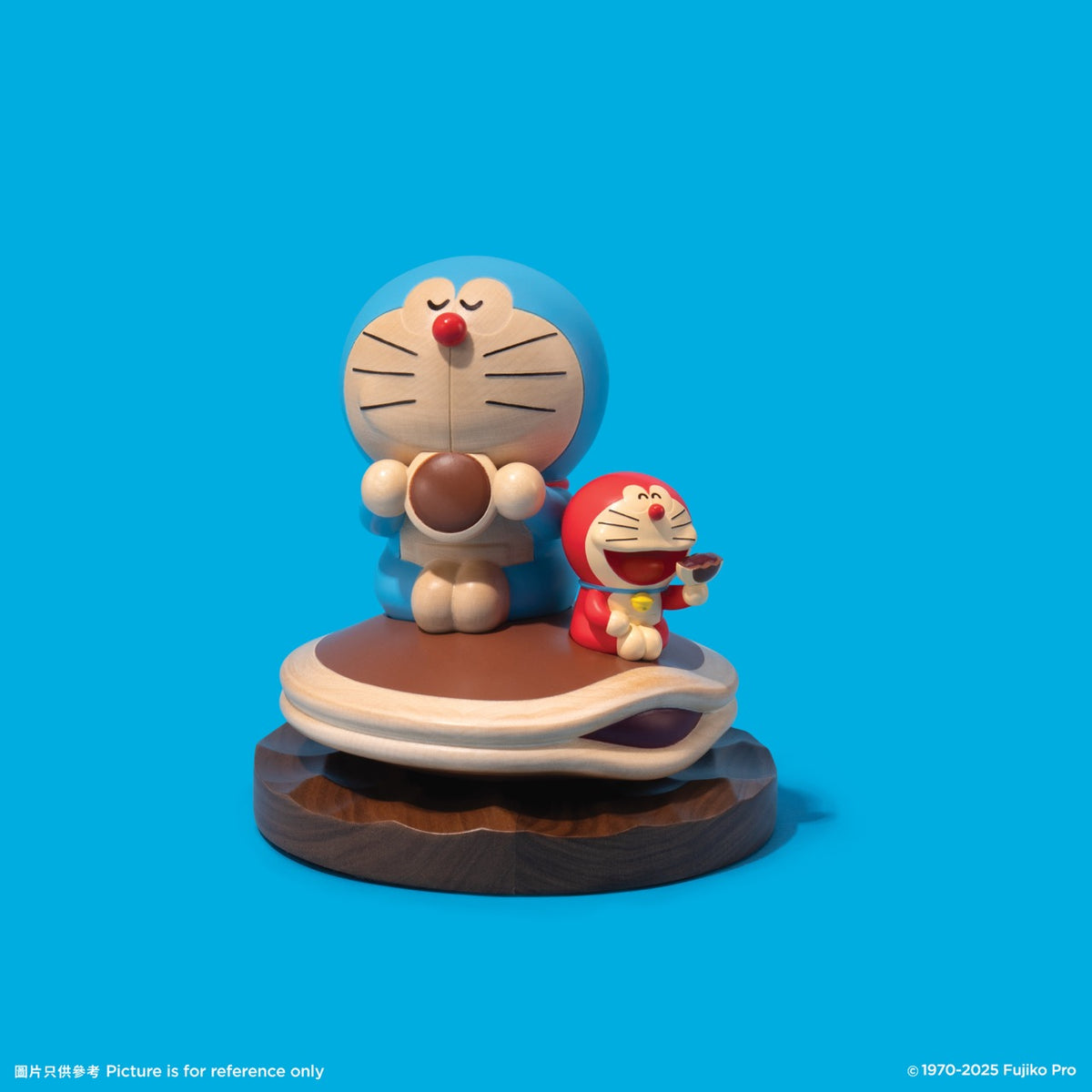 Doraemon Wooden Sculpture 原木雕塑 – DDTStore