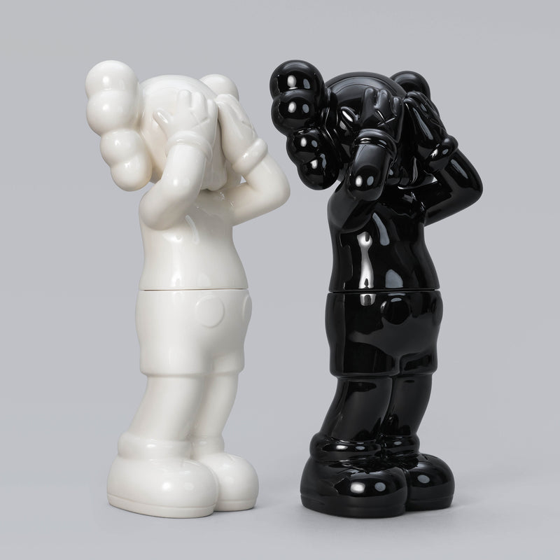 KAWS:HOLIDAY UK - Containers (Limited 1000 Sets)