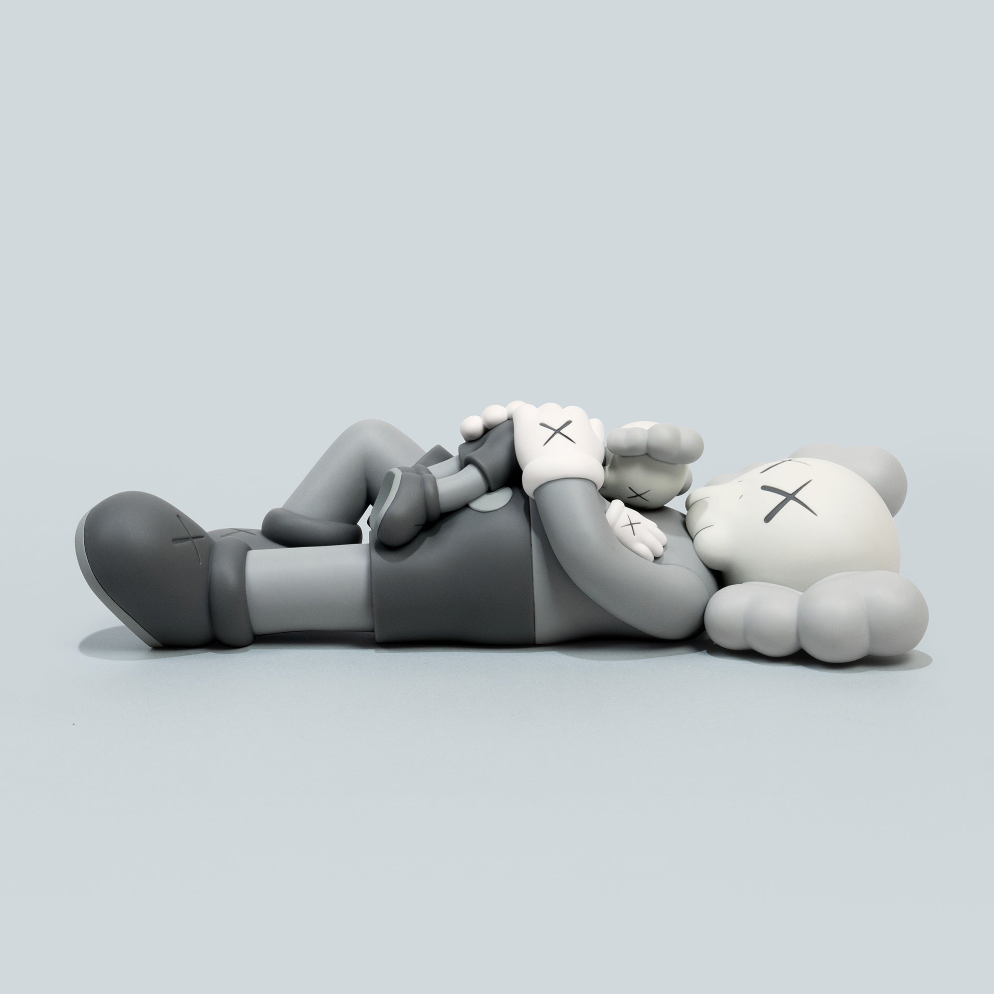 KAWS:HOLIDAY UK – DDTStore