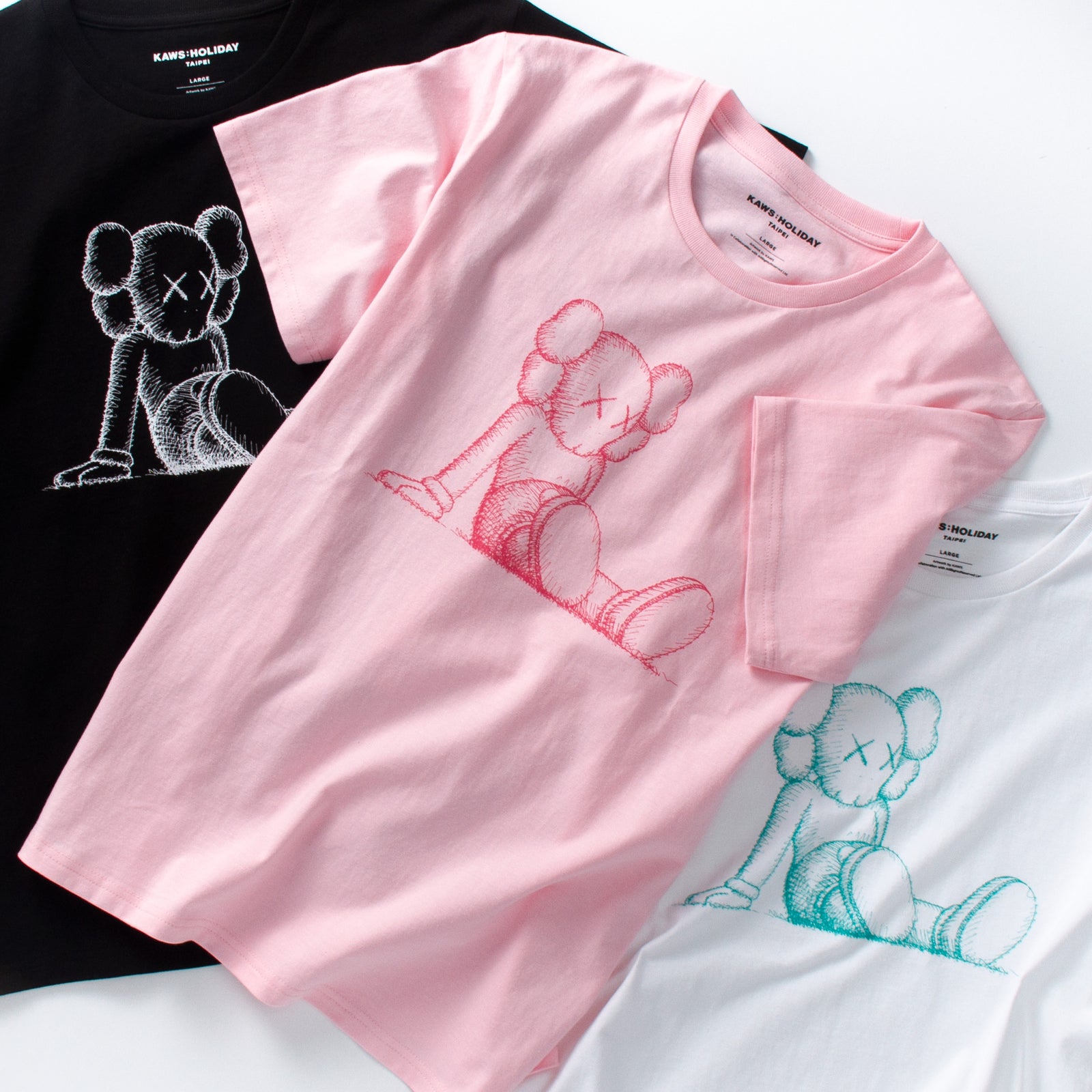 希少 KAWS HOLIDAY JAPAN ポケットTシャツ PICK_PHOTO_SQ_LO15_1600x.jpg?v