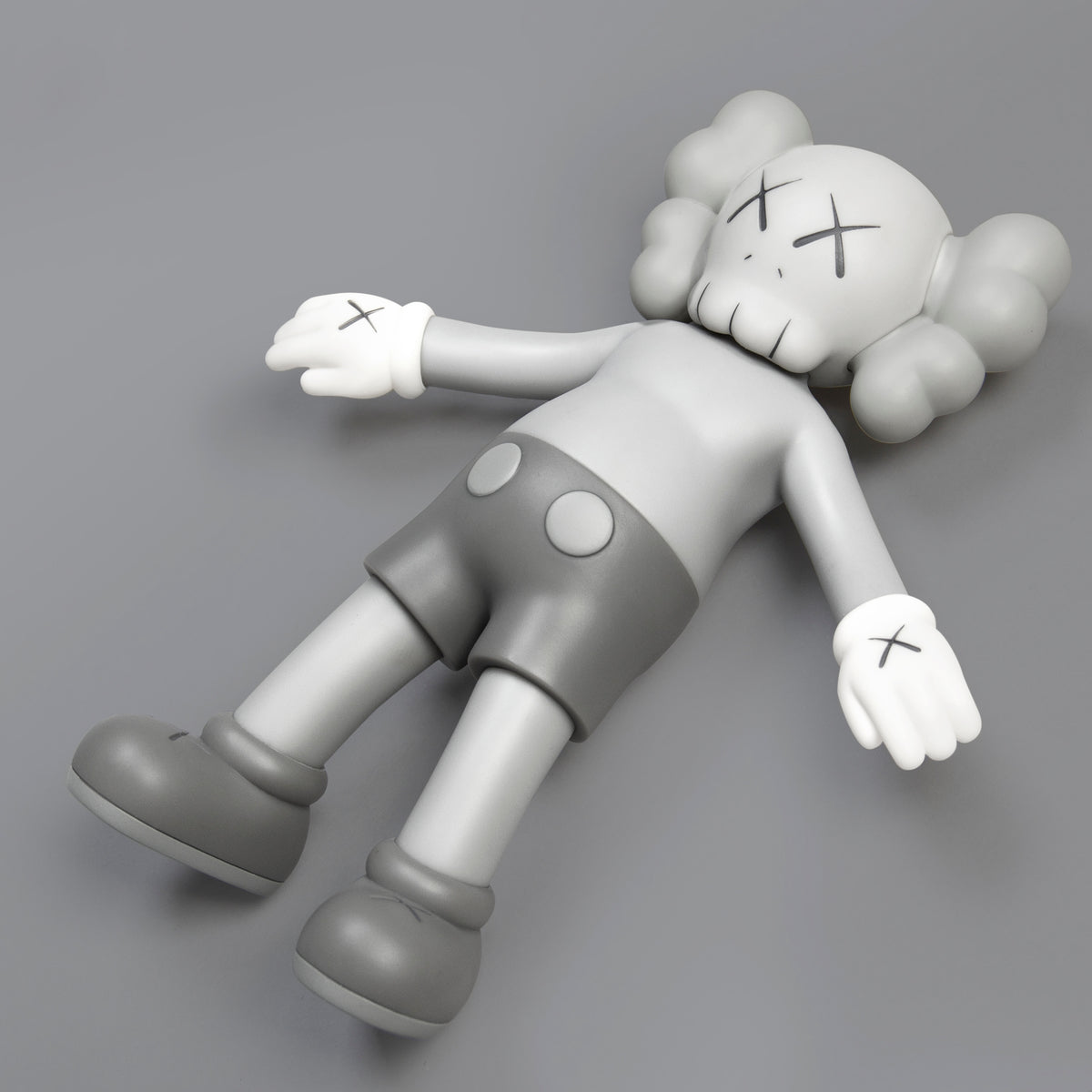 KAWS:HOLIDAY – Page 3 – DDTStore